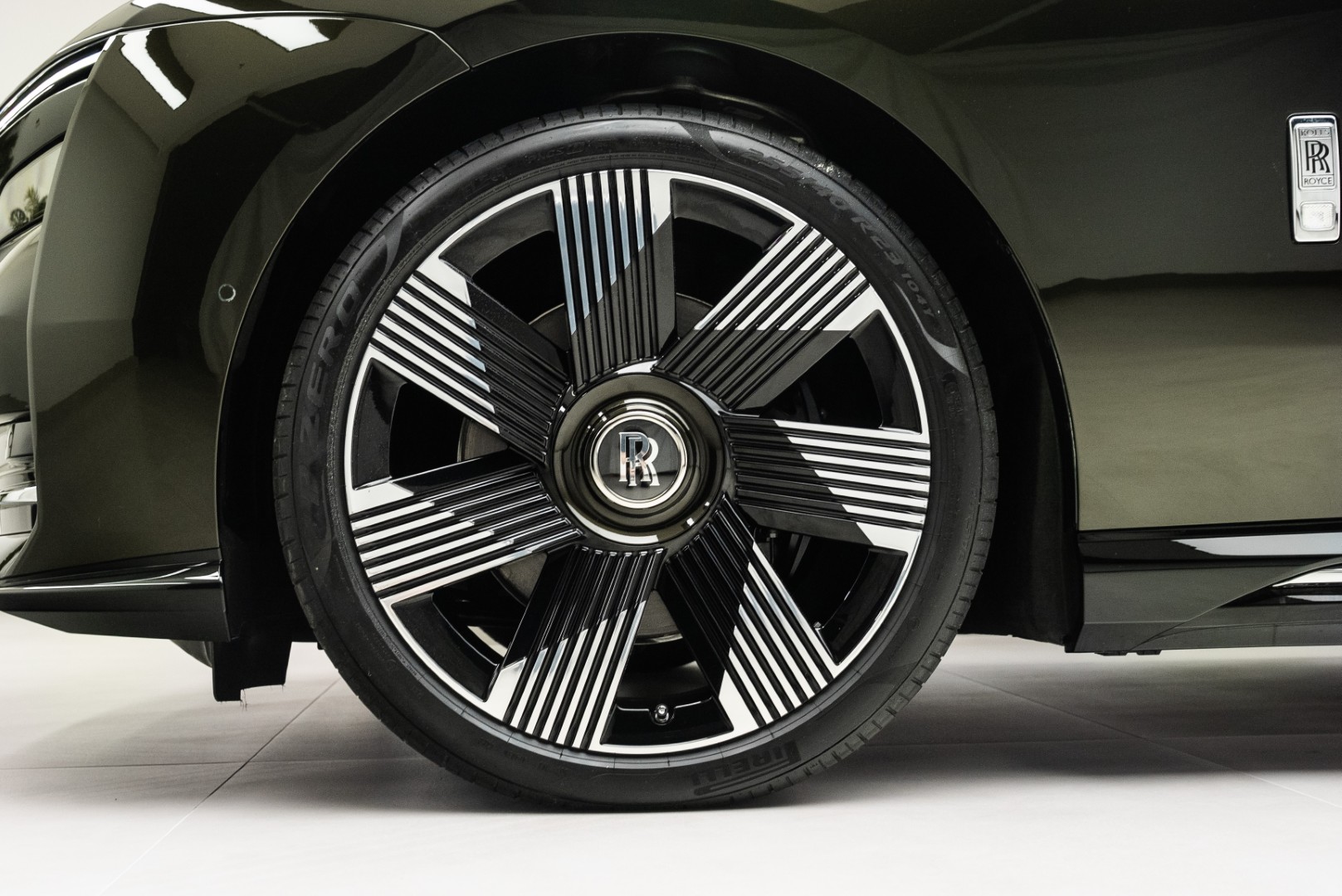 2024 ROLLS ROYCE SPECTRE. GCC. WARRANTY SERVICE. FULL OPTION.